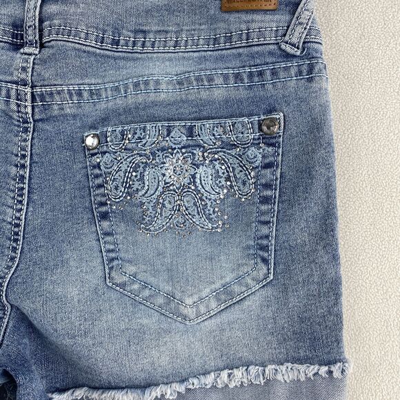 Wallflower Womens 9 Curvy Fit Distressed Denim Shorts Frayed Stretch Bling Boho - Picture 8 of 14